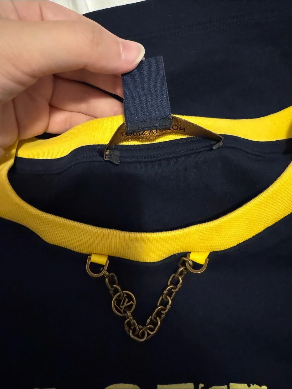Authentic Louis Vuitton Black Tee with Yellow Logo - Picture 4 of 11